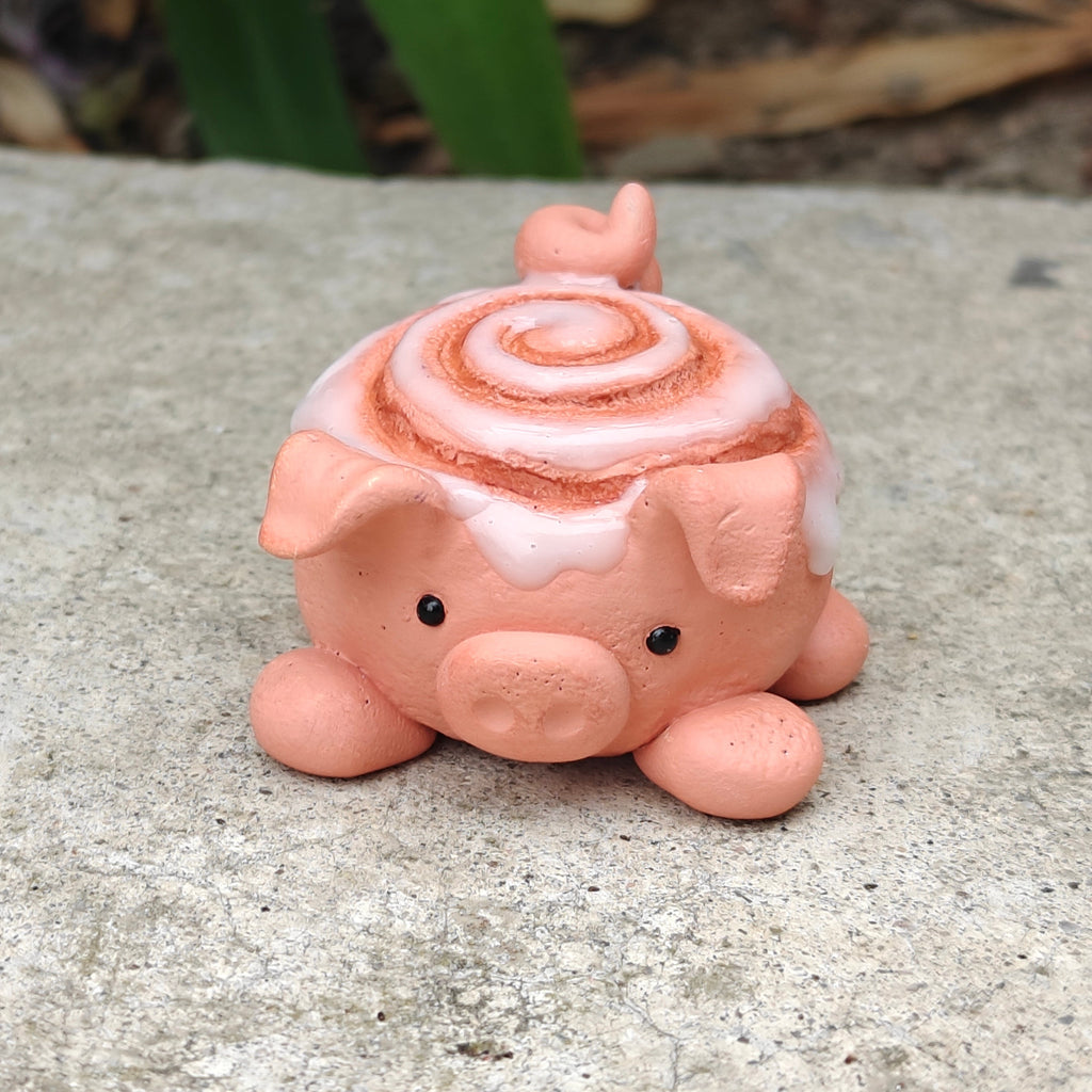 Pigamaroll Figurine