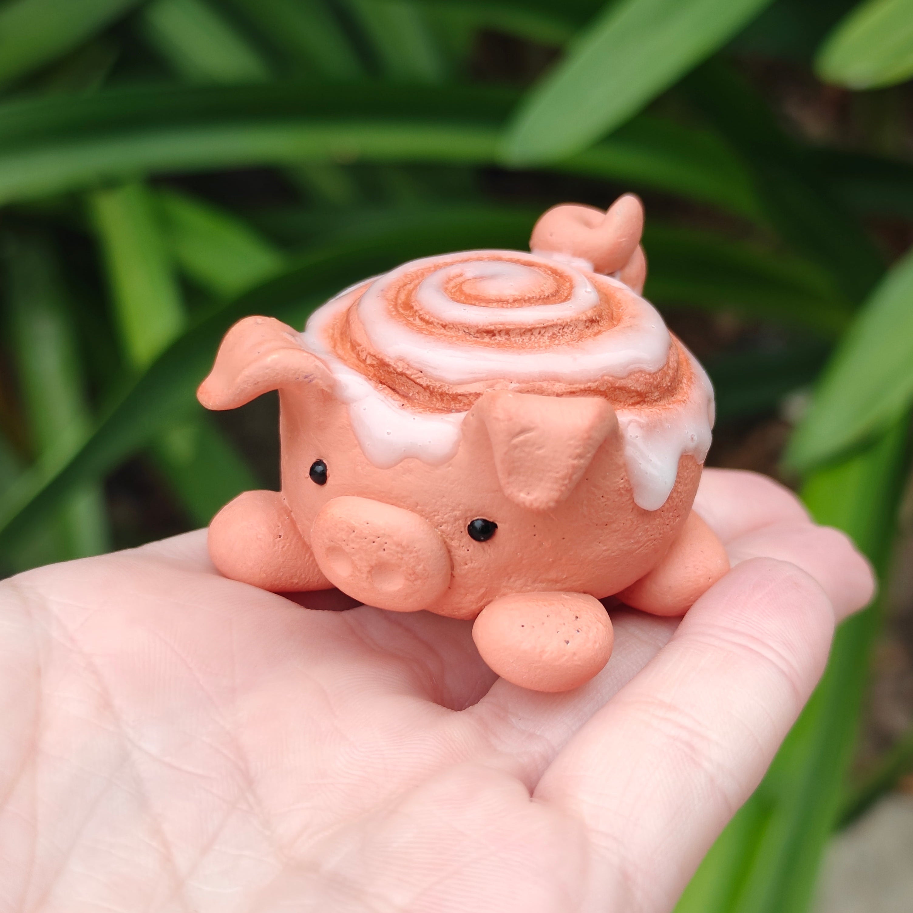 Pigamaroll Figurine